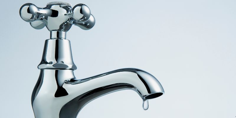 Como Consertar Torneira Pingando em Santa Maria: 4 Passos e Dicas torneira pingando